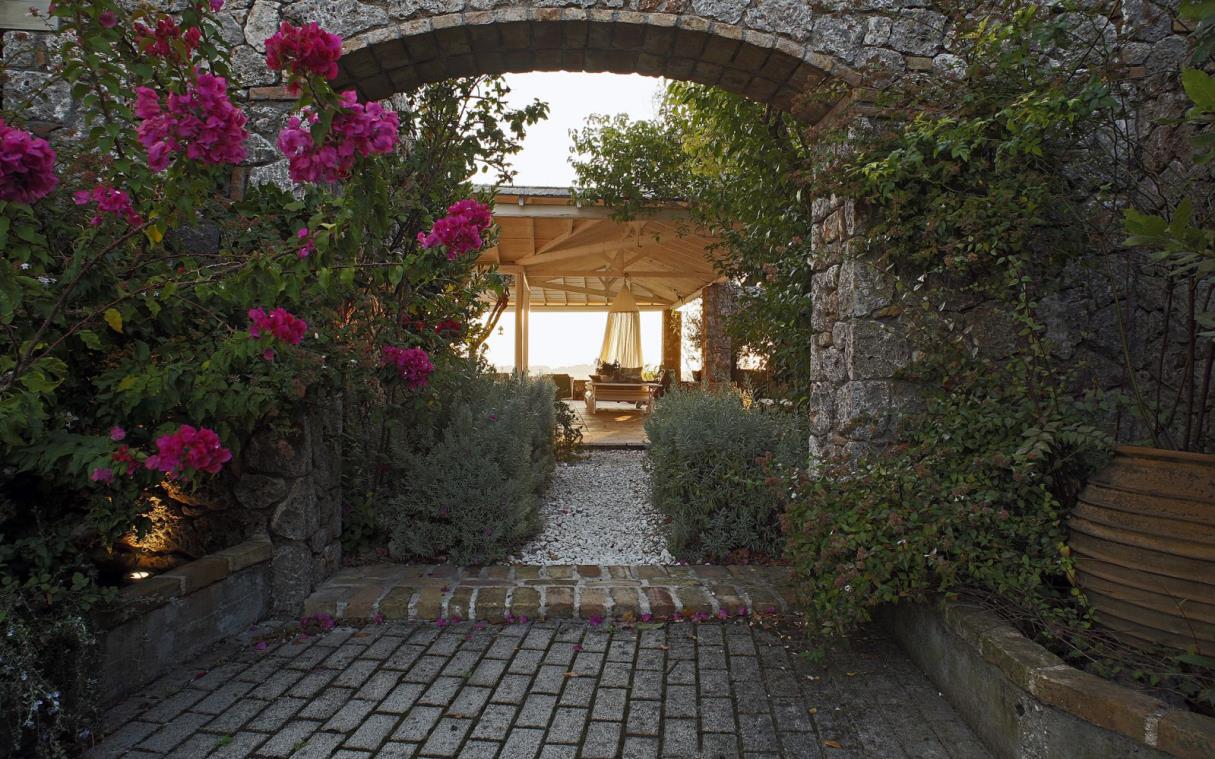villa-corfu-ionian-islands-greece-luxury-pool-views-piedra-terr.jpg