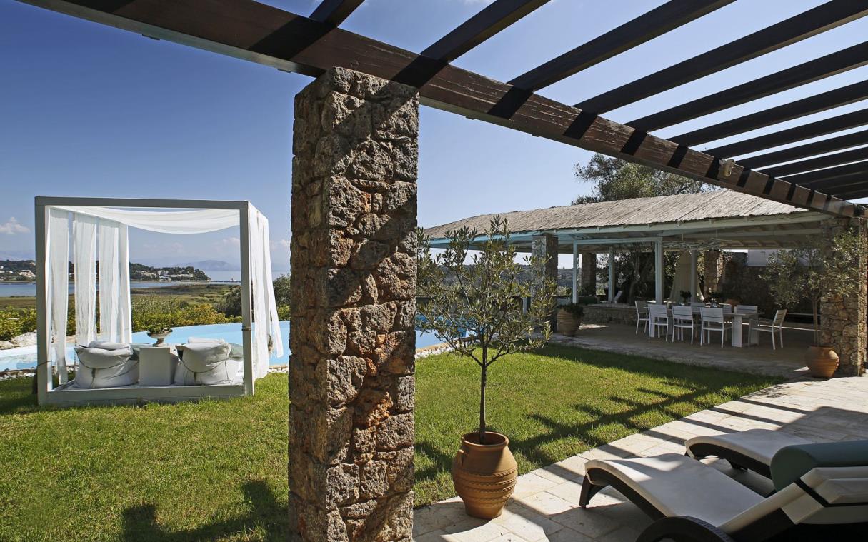 villa-corfu-ionian-islands-greece-luxury-pool-views-piedra-out-liv (2).jpg