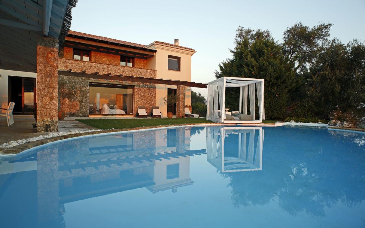 villa-corfu-ionian-islands-greece-luxury-pool-views-piedra-swim (3).jpg