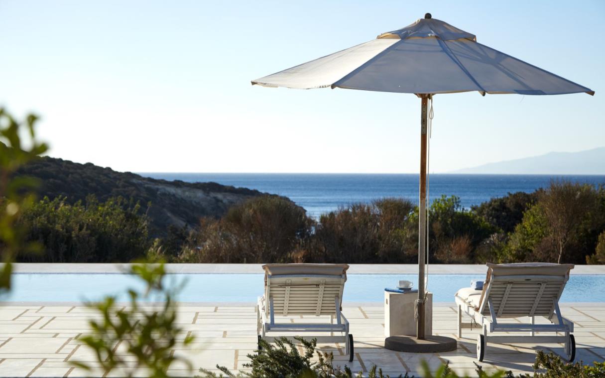 villa-paros-cyclades-greece-beach-pool-nefeli--pool.jpg