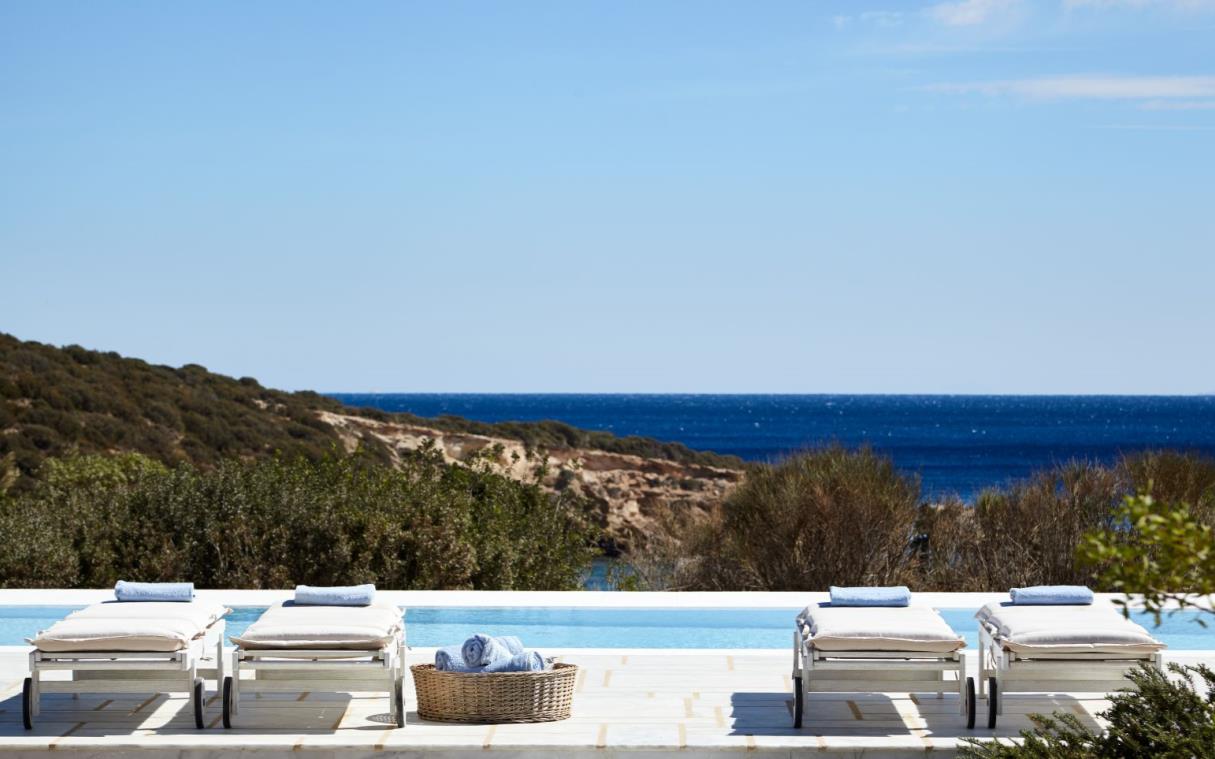 villa-paros-cyclades-greece-beach-pool-nefeli-pool (9).jpg