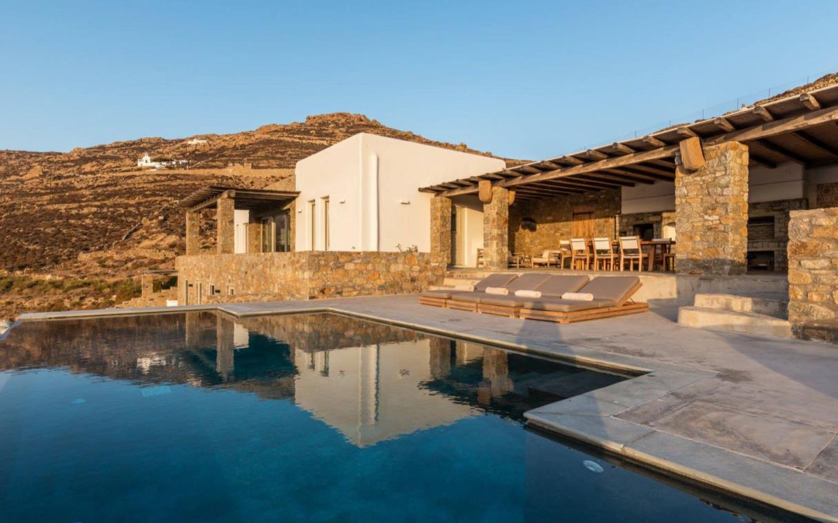 villa-mykonos-cyclades-greek-islands-greece-sea-pool-luxury-adelaide-COV.jpg