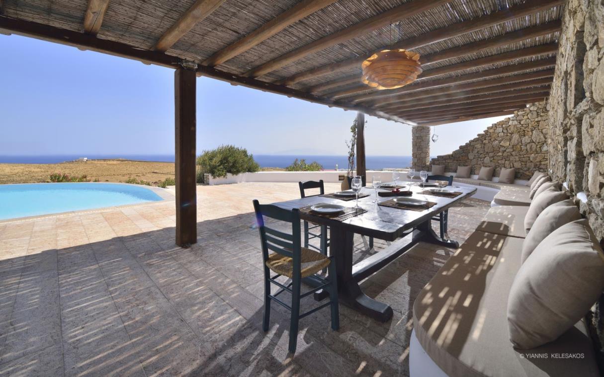 villa-mykonos-cyclades-greek-islands-luxury-sea-views-alkaia-out-din.jpg