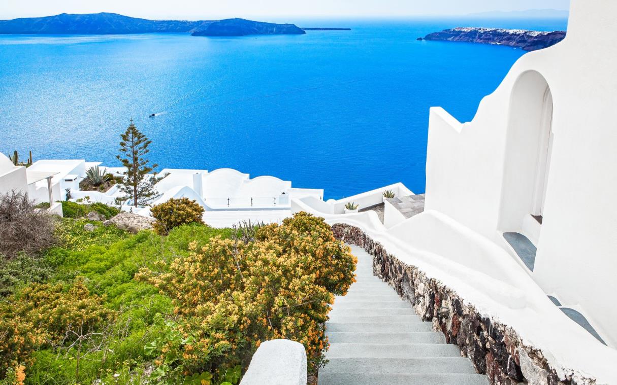 villa-santorini-cyclades-greece-luxury-sea-minimalist-erossea-ext.jpg