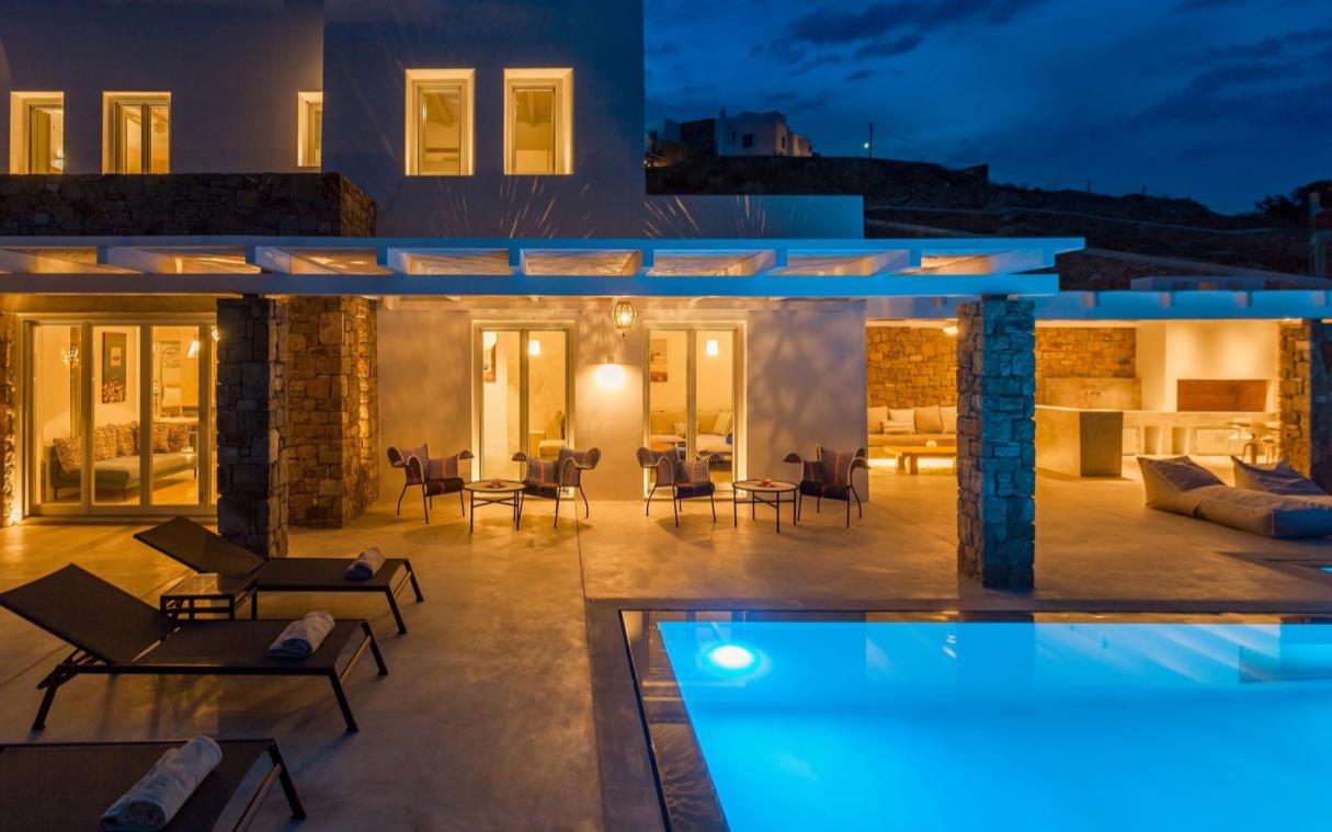 villa-mykonos-cyclades-greece-luxury-pool-ariel-swim (15).jpg