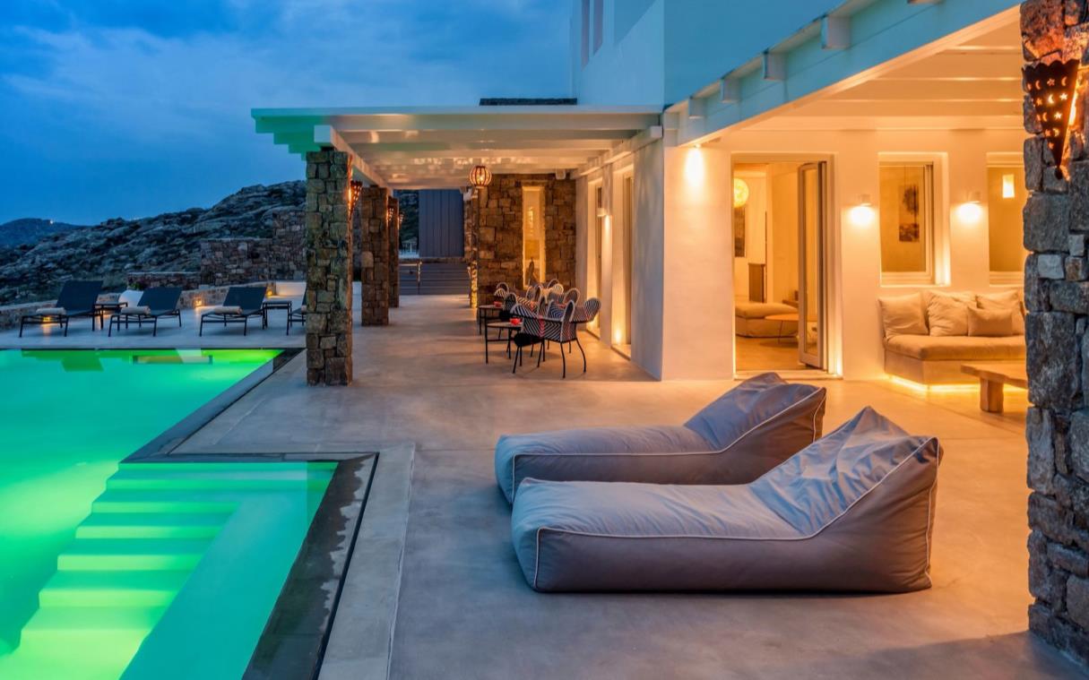 villa-mykonos-cyclades-greece-luxury-pool-ariel-swim (11).jpg