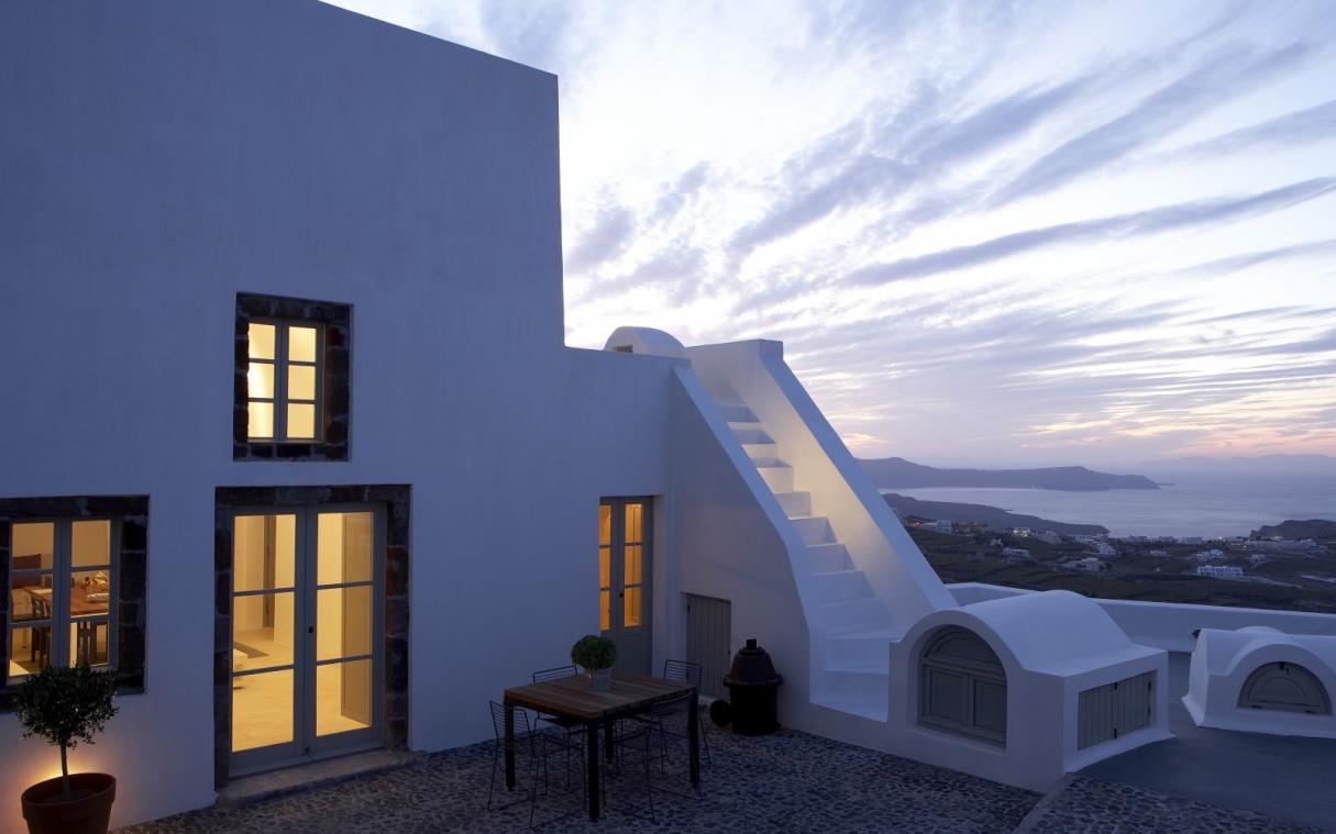 villa-santorini-cyclades-greece-luxury-pool-ioli-ter.jpg