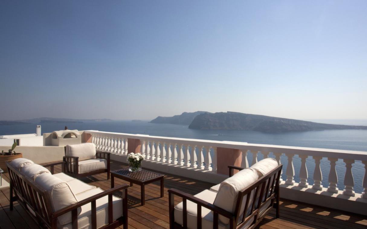 villa-santorini-cyclades-greece-luxury-sea-view-nina-terrace-4.jpg