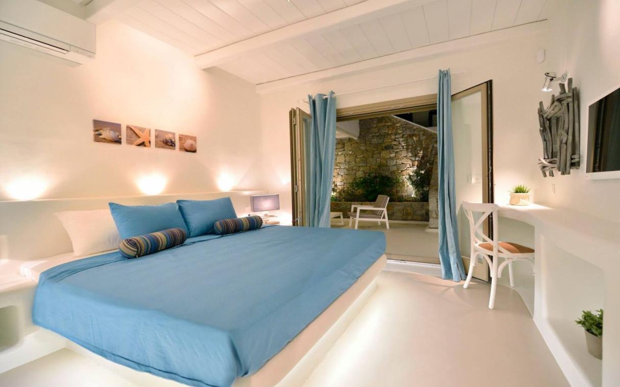 villa-mykonos-cyclades-greece-pool-luxury-sea-views-eros-bed-1.jpg