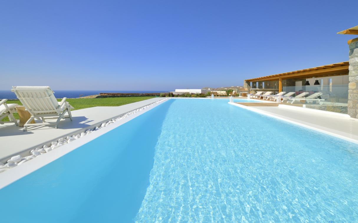 villa-mykonos-cyclades-greece-pool-sea-view-luxury-gravity-poo-2.jpg