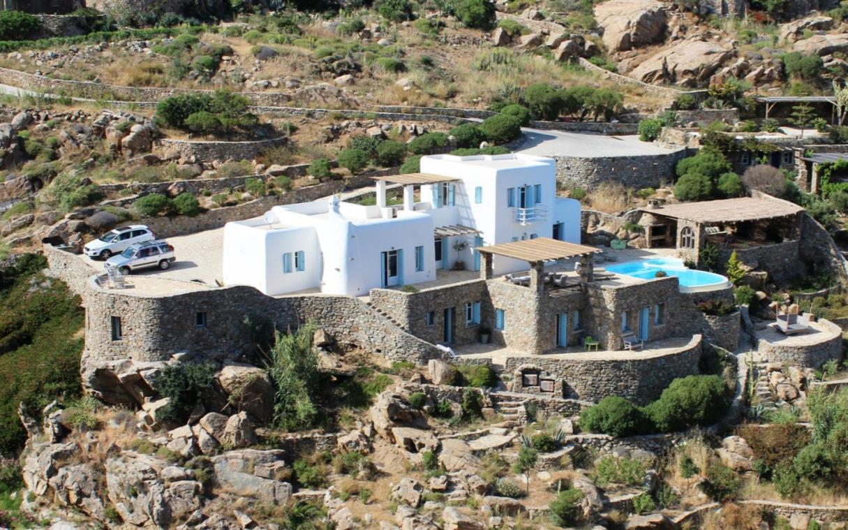 villa-mykonos-cyclades-greece-luxury-pool-infinity-cov.jpg