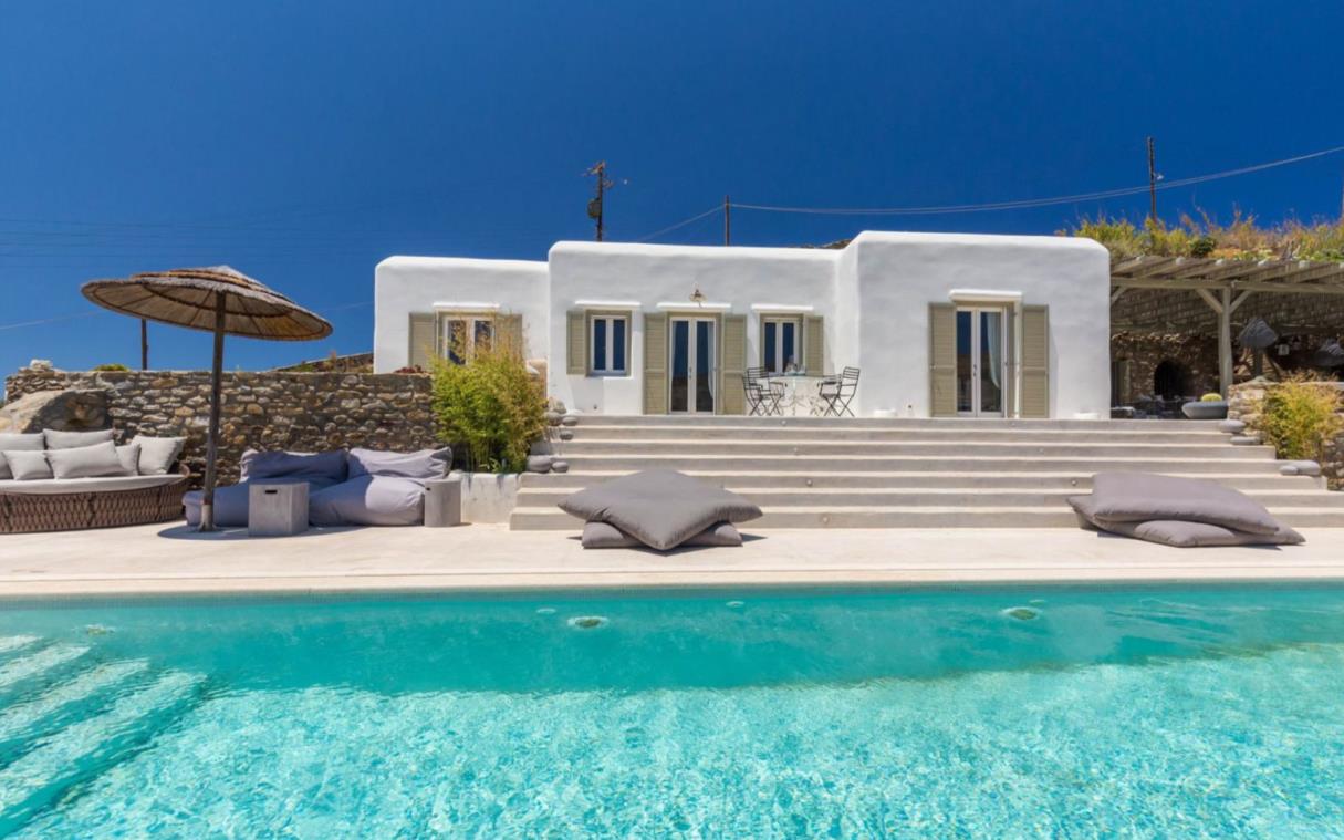 villa-mykonos-cyclades-greek-islands-greece-pool-garden-cecille-swim (14 2).jpg