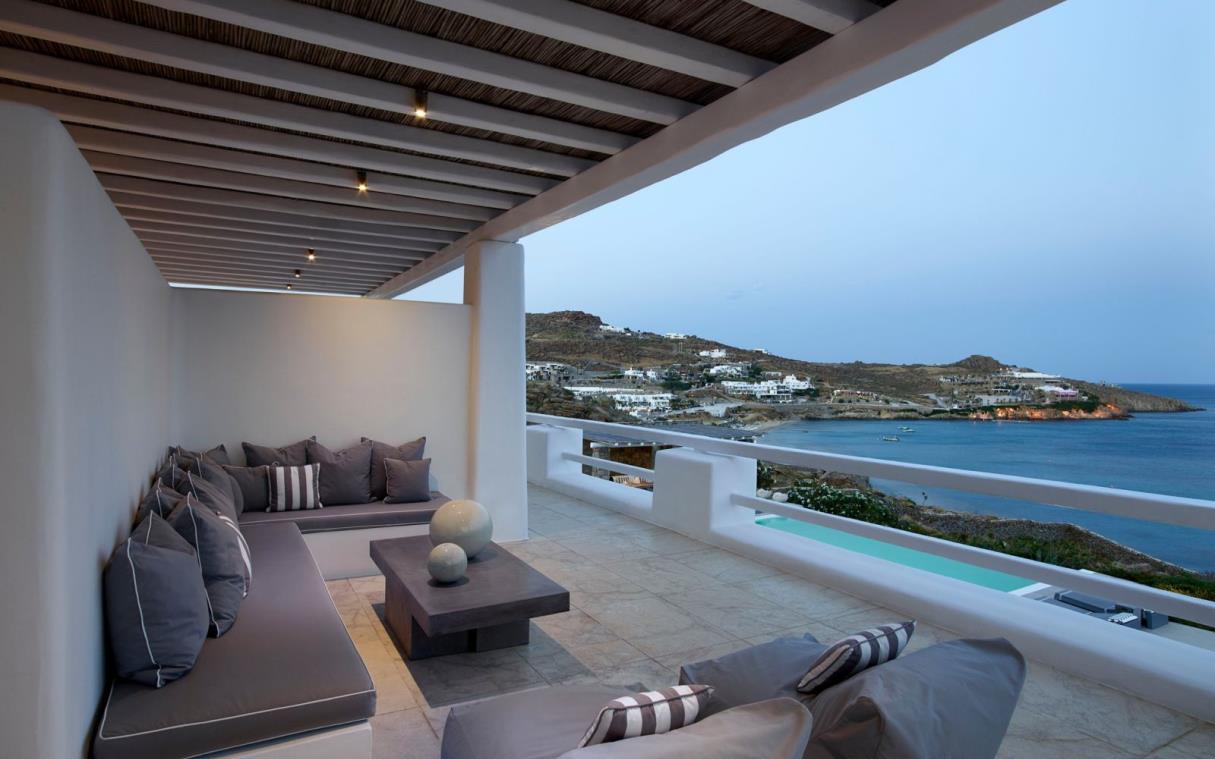 villa-mykonos-greece-luxury-pool-kallisti-one-out-liv (1).jpg