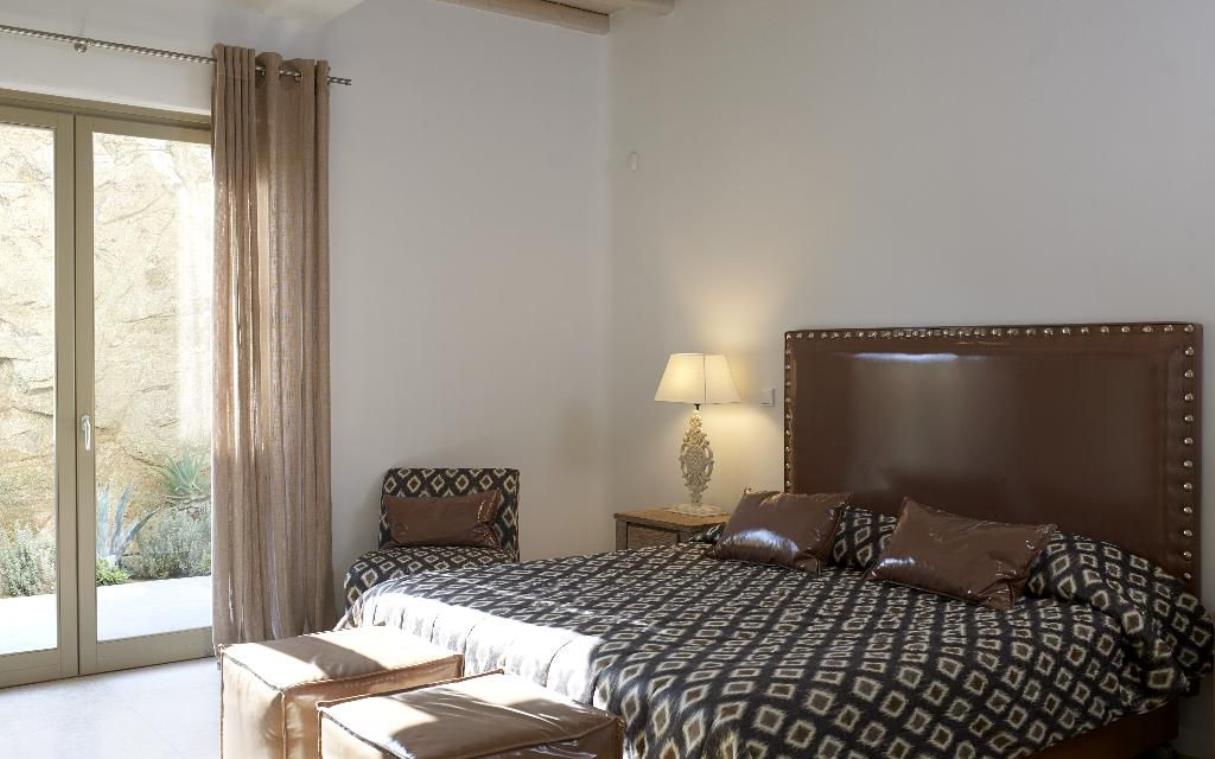 villa-mykonos-greece-luxury-pool-kallisti-one-bed (5).jpg