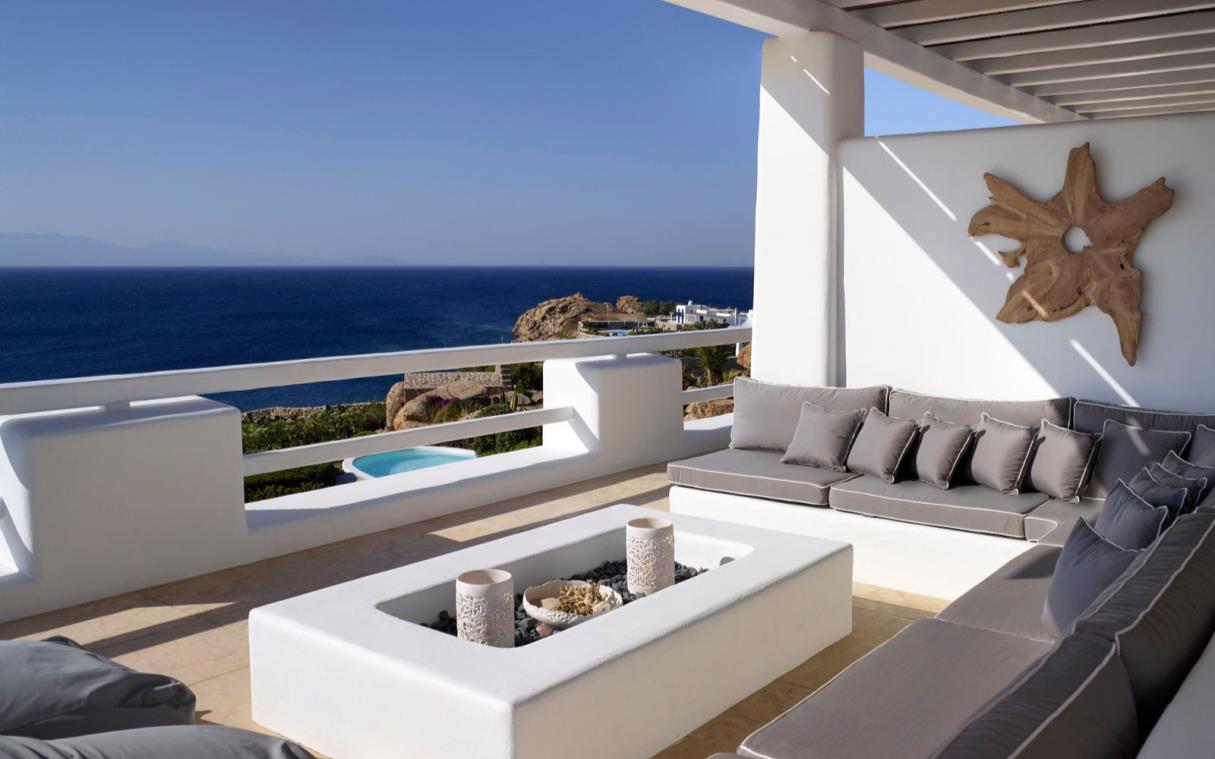 villa-mykonos-greece-luxury-pool-kallisti-one-out-liv (8).jpg