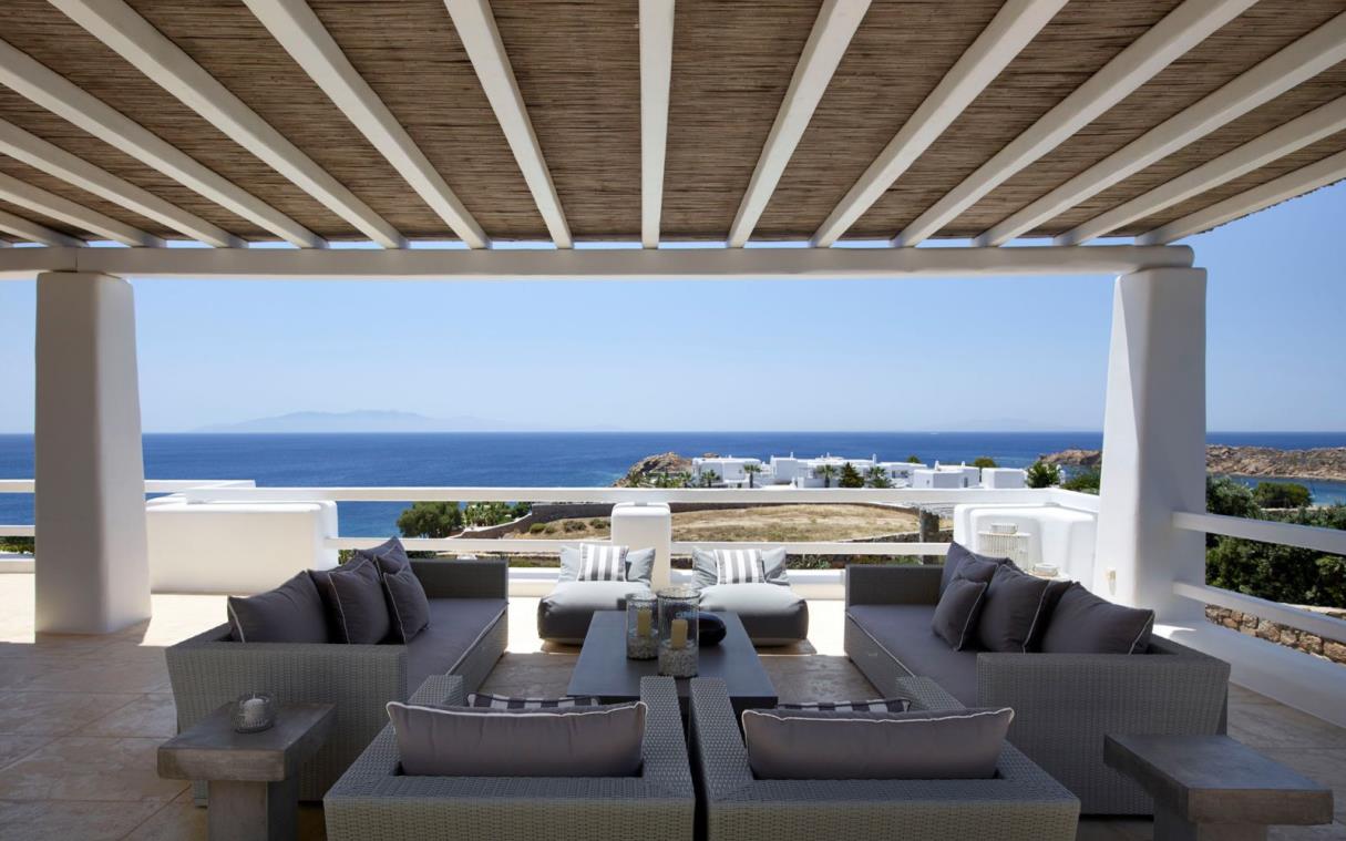 villa-mykonos-greece-luxury-pool-kallisti-one-out-liv (6).jpg