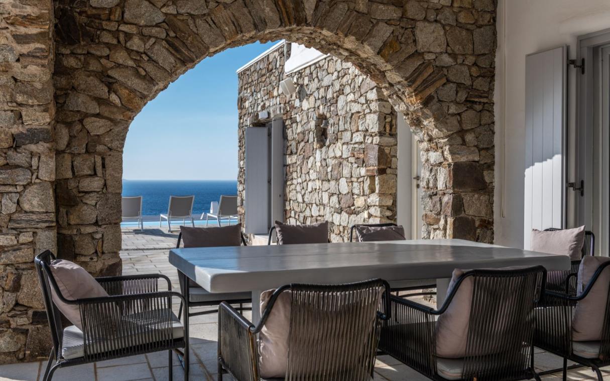 villa-mykonos-cyclades-greece-luxury-pool-seaview-out-din.jpg