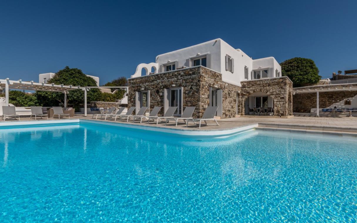 villa-mykonos-cyclades-greece-luxury-pool-seaview-COV.jpg