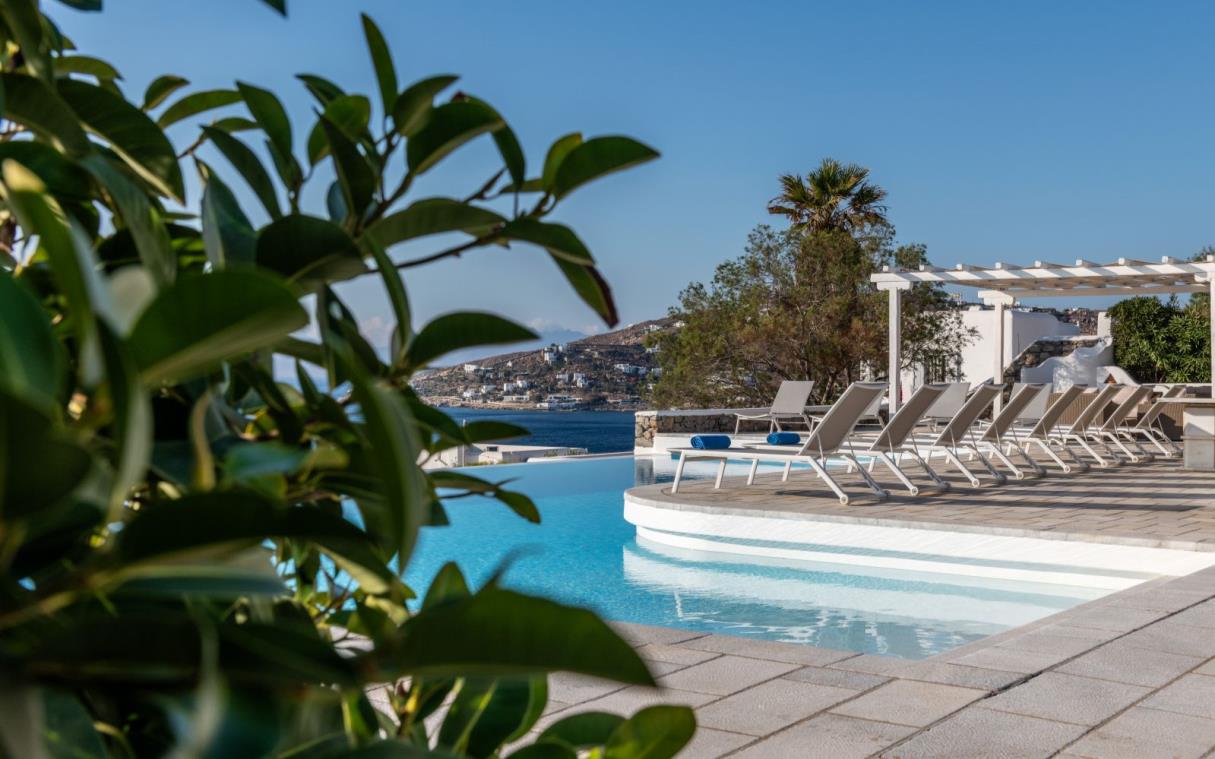 villa-mykonos-cyclades-greece-luxury-pool-seaview-swim (1).jpg