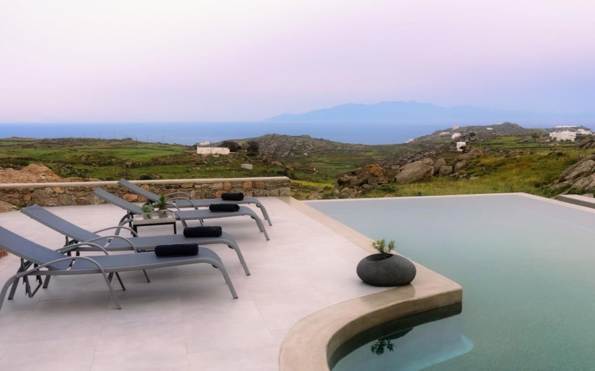 villa-mykonos-greece-luxury-pool-simone-swim (1).jpg