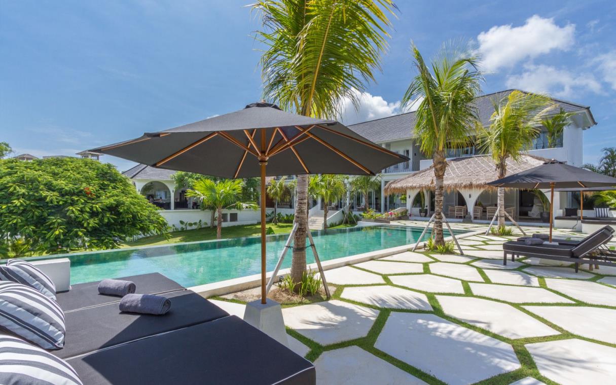 villa-uluwatu-bali-indonesia-luxury-pool-kusuma-swim-area (9).jpg