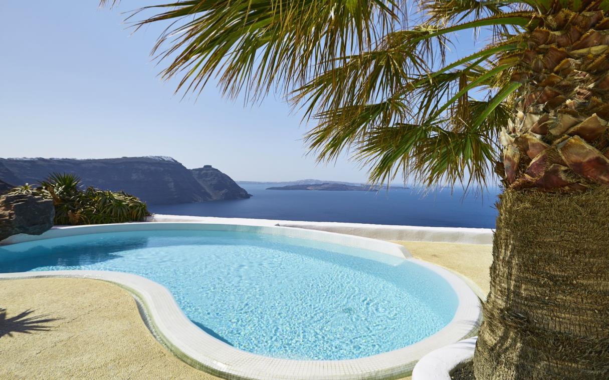 villa-santorini-cyclades-greece-luxury-pool-ftelari-swim (1).jpg