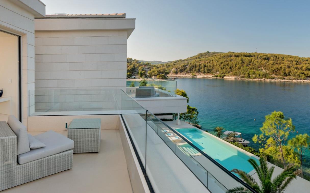 villa-split-croatia-luxury-pool-mila-bal (5).jpg
