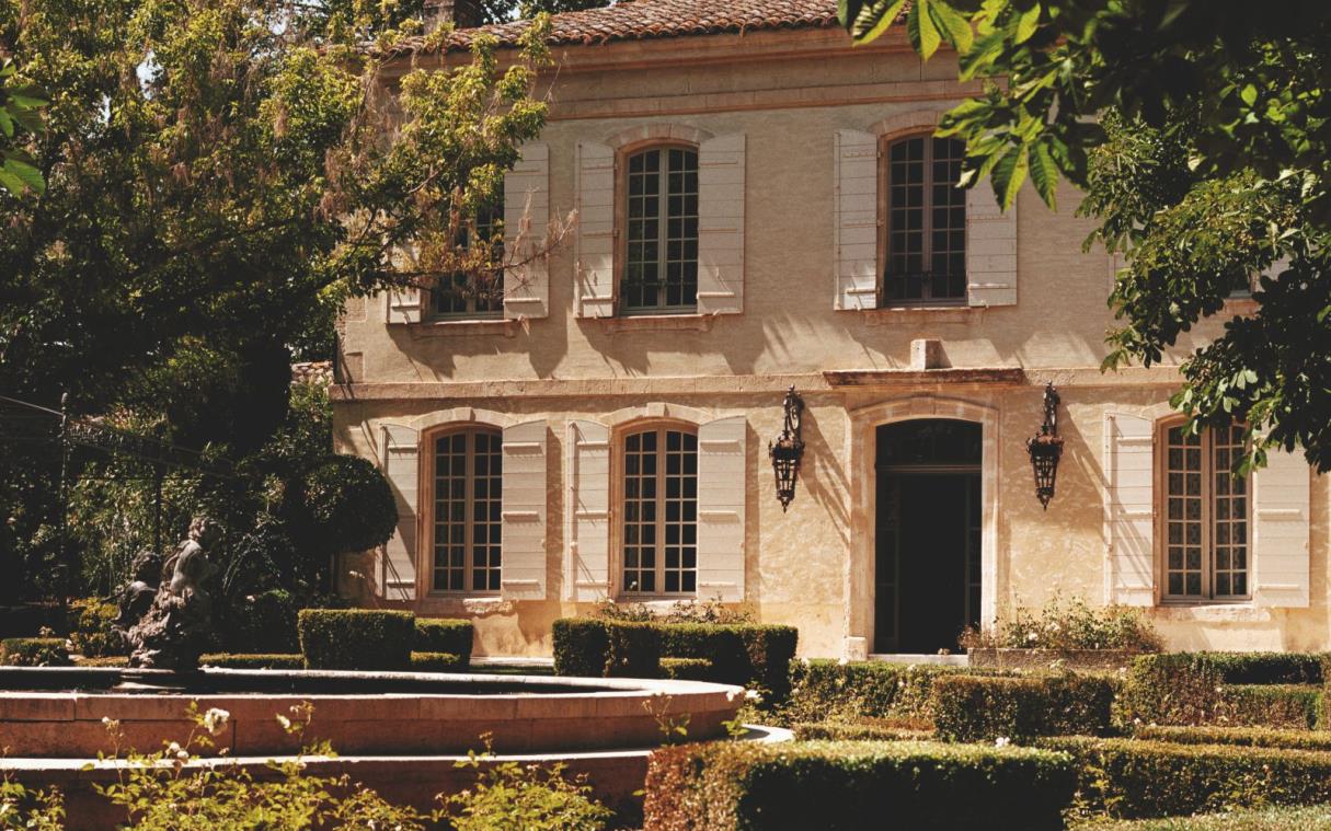 villa-baux-provence-luxury-historic-pool-mas-de-chabran-ext (2b).jpg