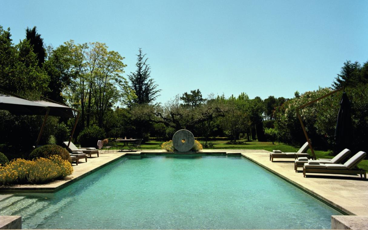 villa-baux-provence-luxury-historic-pool-mas-de-chabran-swim (2).jpg