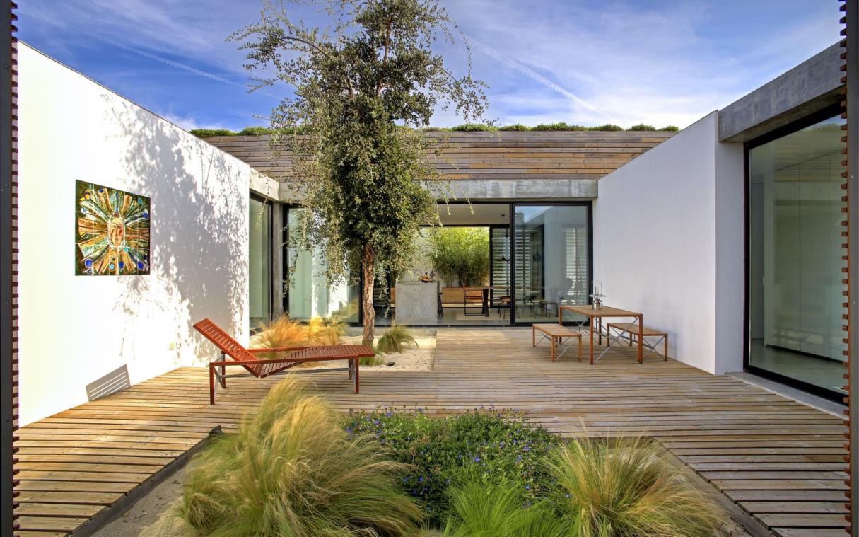 villa-comporta-portugal-pool-terrace-modern-casa-pego-court (1).jpg