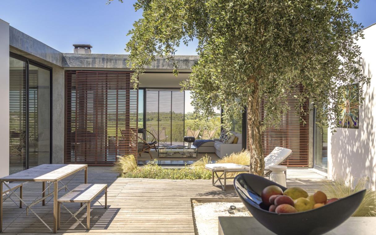 villa-comporta-portugal-pool-terrace-modern-casa-pego-court (2).jpg