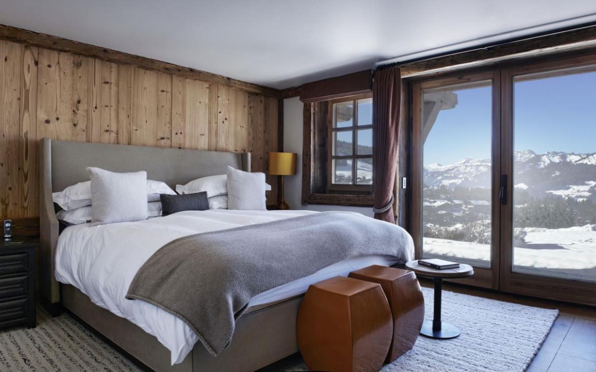 chalet-megeve-french-alps-france-ski-luxury-aspen-bed (1).jpg
