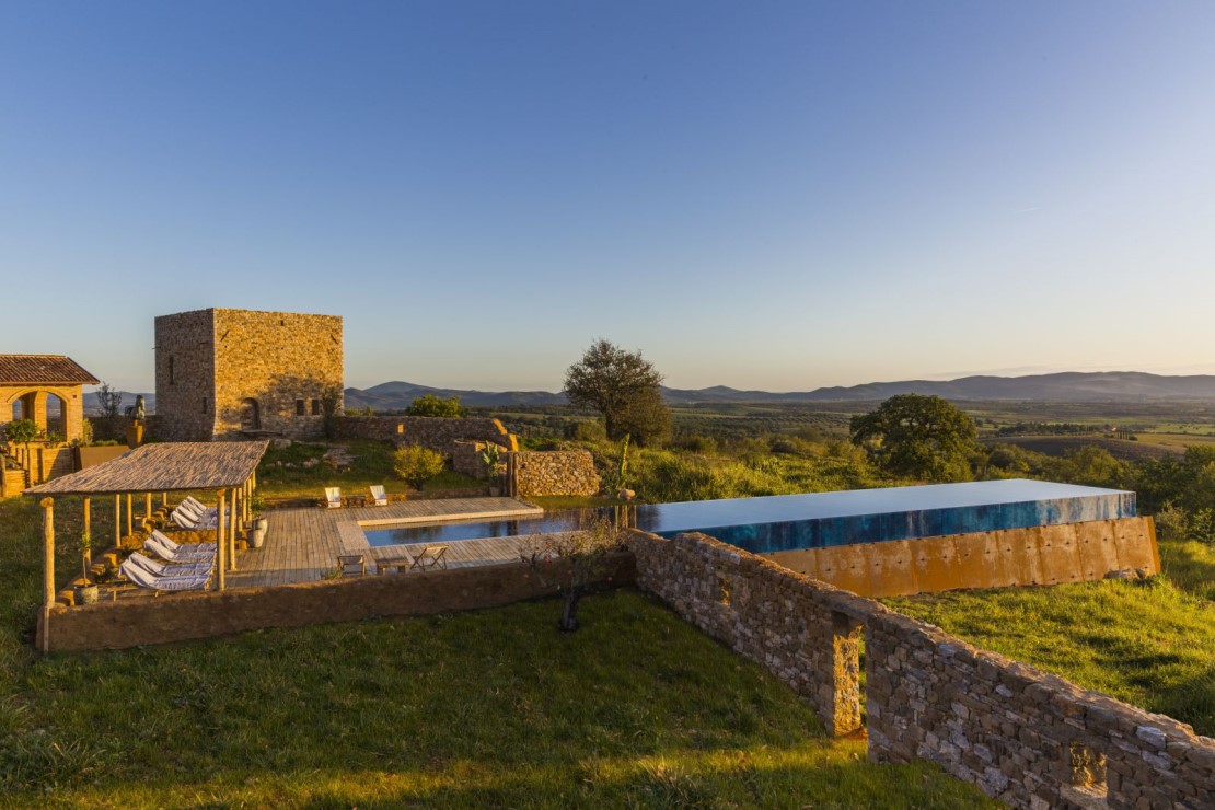 Argentaia Estate