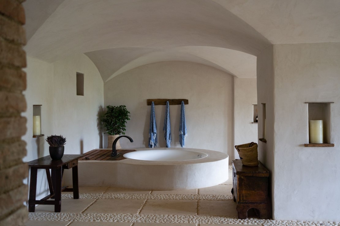 Argentaia Estate