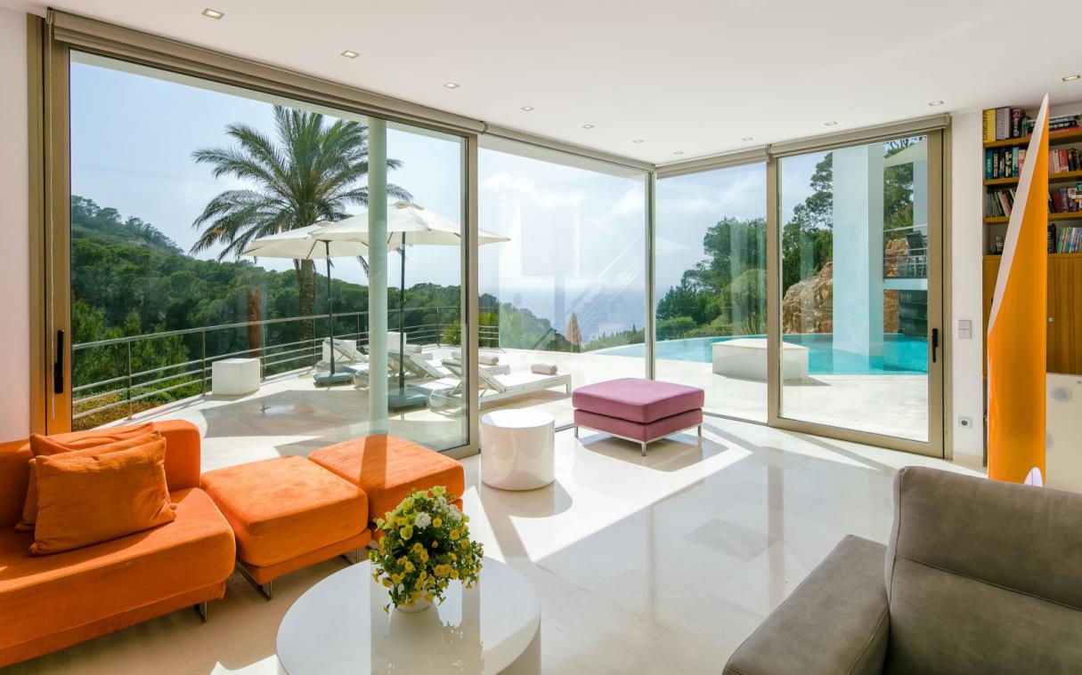 villa-ibiza-calla-vadella-spain-luxury-modern-seaviews-pepa-liv (8).jpg