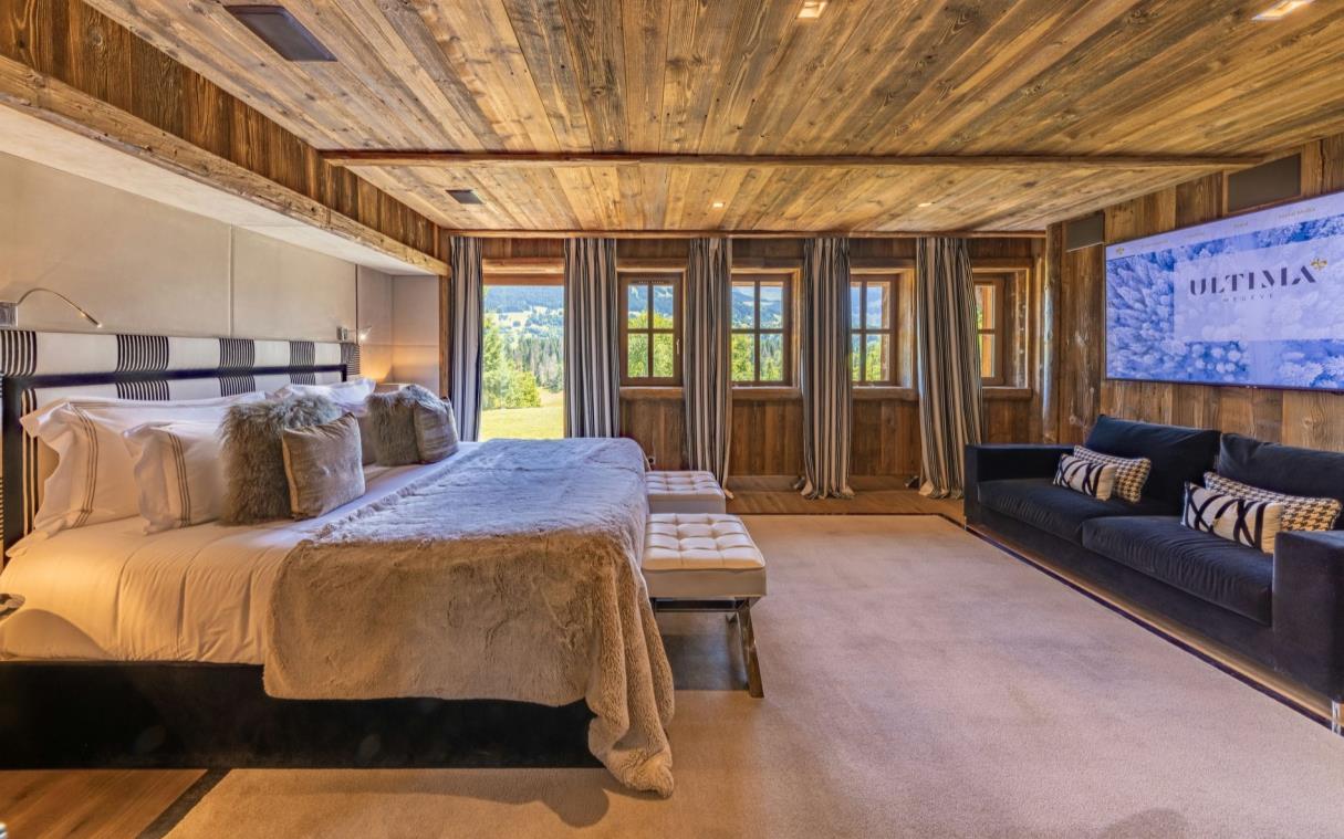 chalet-french-alps-france-luxury-pool-ultima-megeve-bed (2)