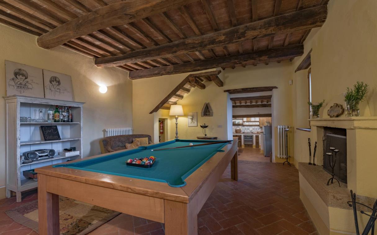 villa-pienza-siena-tuscany-italy-luxury-pool-romantica-gam.jpg