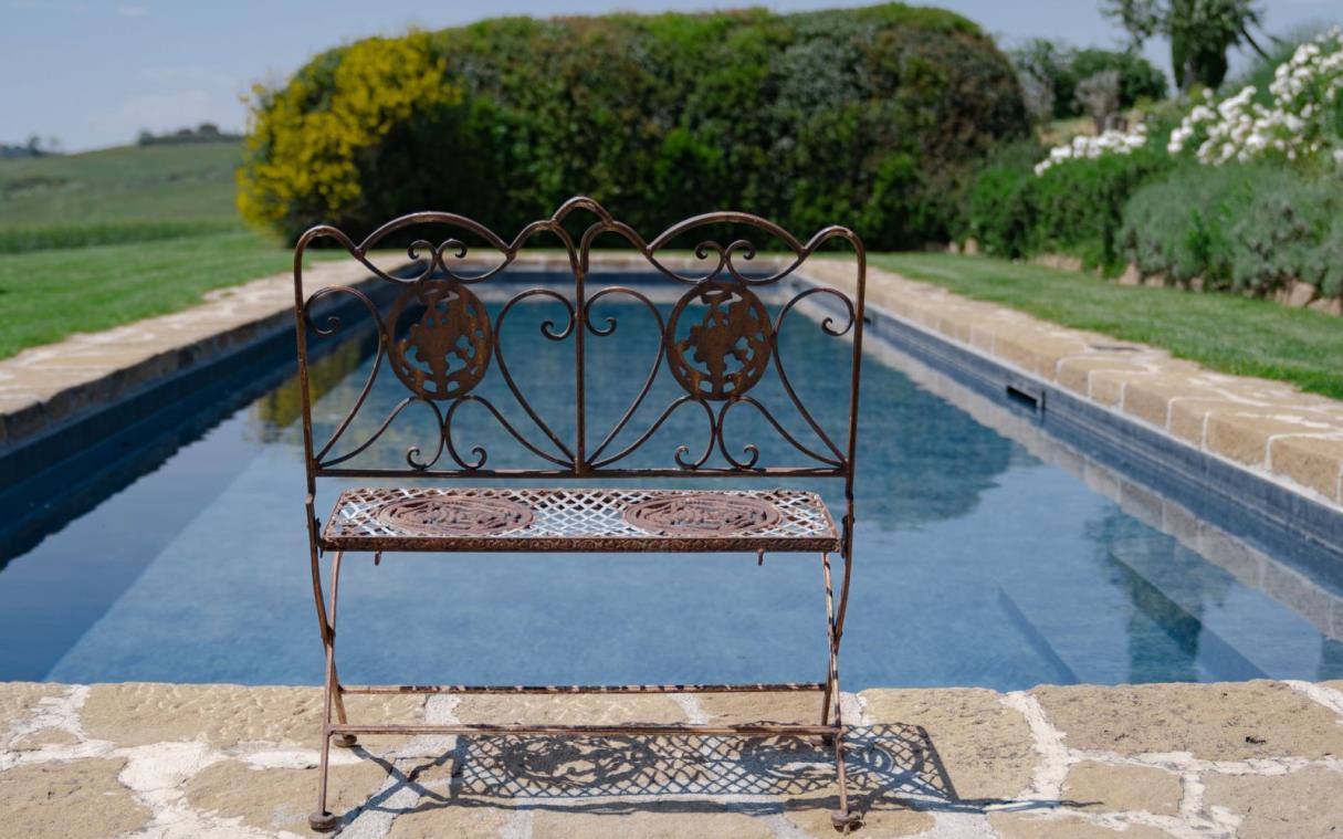 villa-pienza-siena-tuscany-italy-luxury-pool-romantica-swim (2).jpg