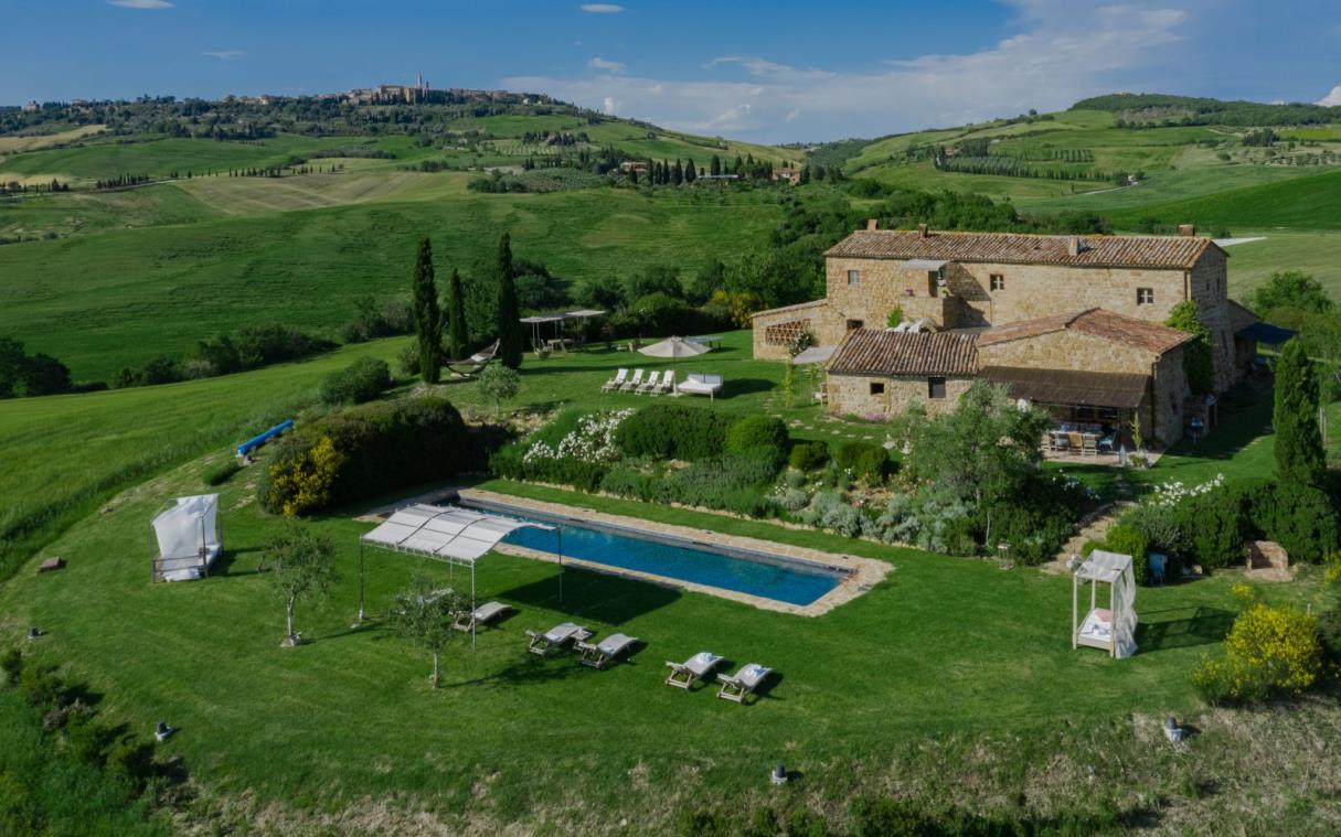 villa-pienza-siena-tuscany-italy-luxury-pool-romantica-aer (10).jpg