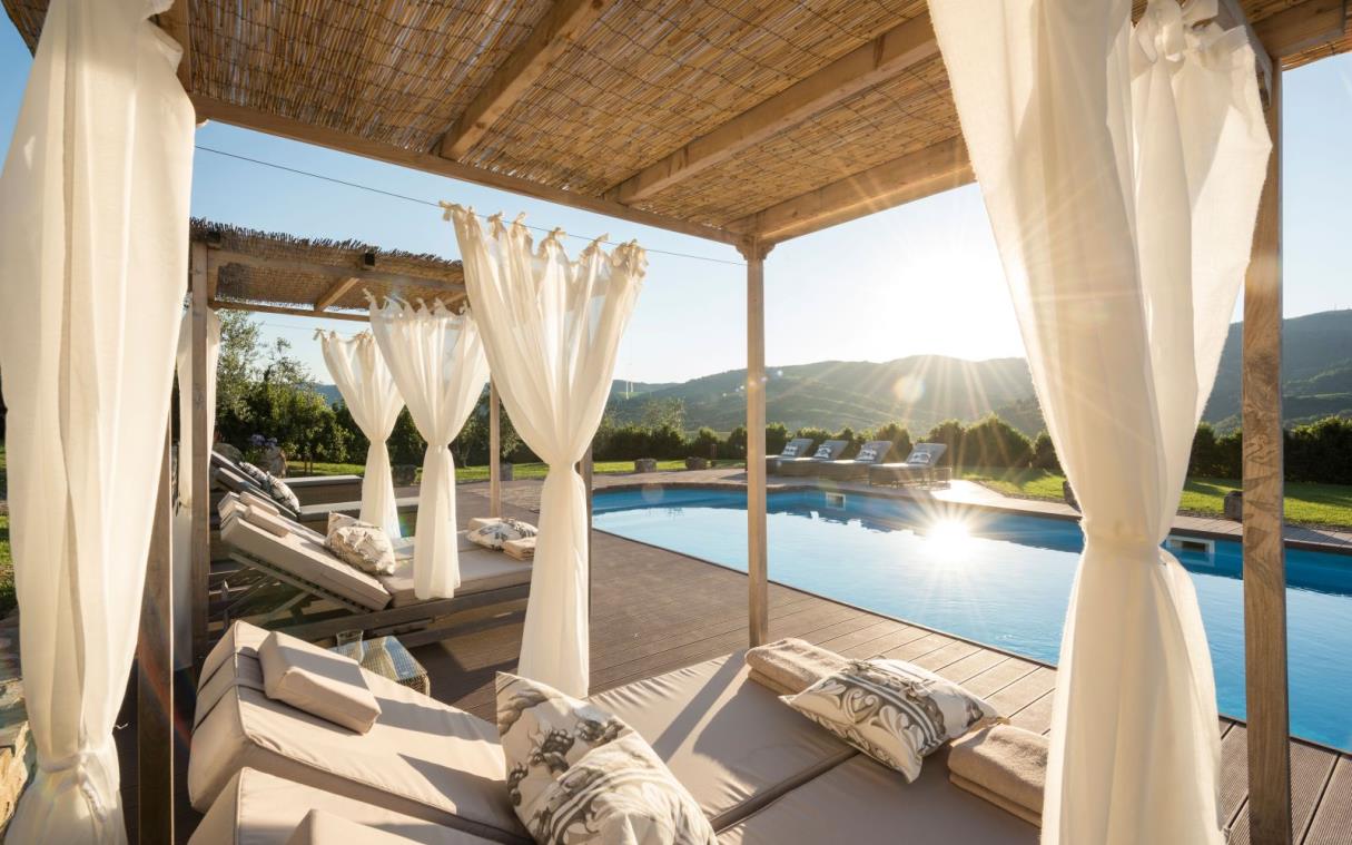 villa-chianti-tuscany-italy-luxury-pool-countryside-vitigliano-out-liv (1).jpg