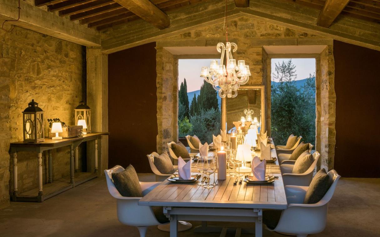 villa-chianti-tuscany-italy-luxury-pool-countryside-vitigliano-din.jpg