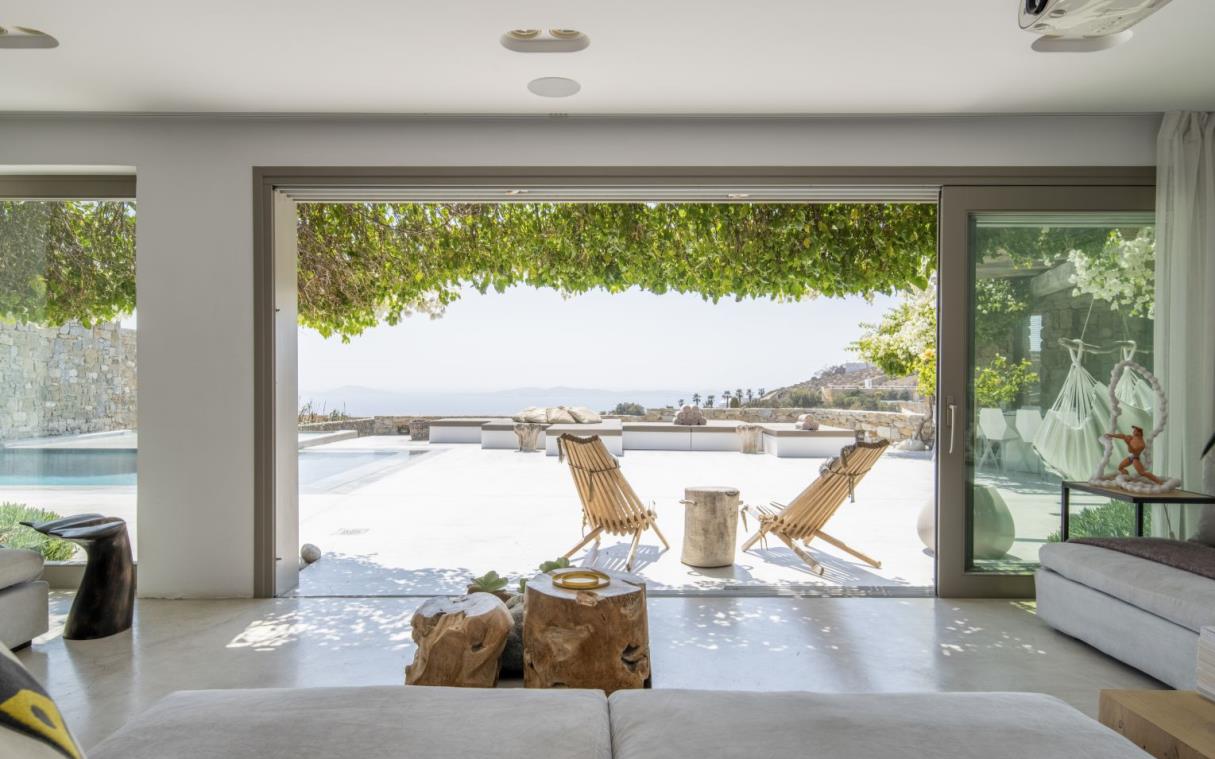villa-mykonos-cyclades-greek-islands-greece-luxury-pool-fleur-de-sel-liv (10)