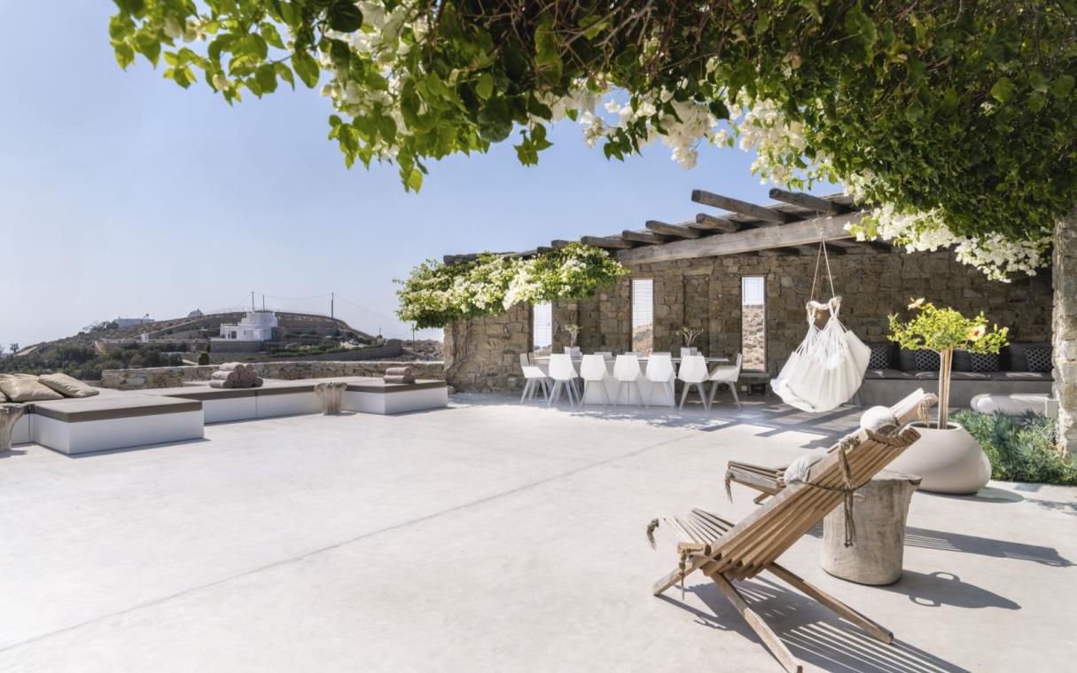villa-mykonos-cyclades-greek-islands-greece-luxury-pool-fleur-de-sel-out-din (5)