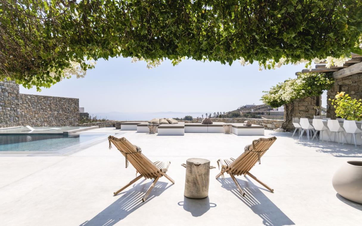 villa-mykonos-cyclades-greek-islands-greece-luxury-pool-fleur-de-sel-lou (1)